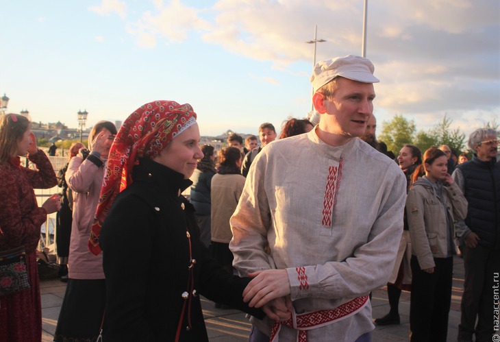 Московский "Съезжий праздник" в День Победы - Национальный акцент