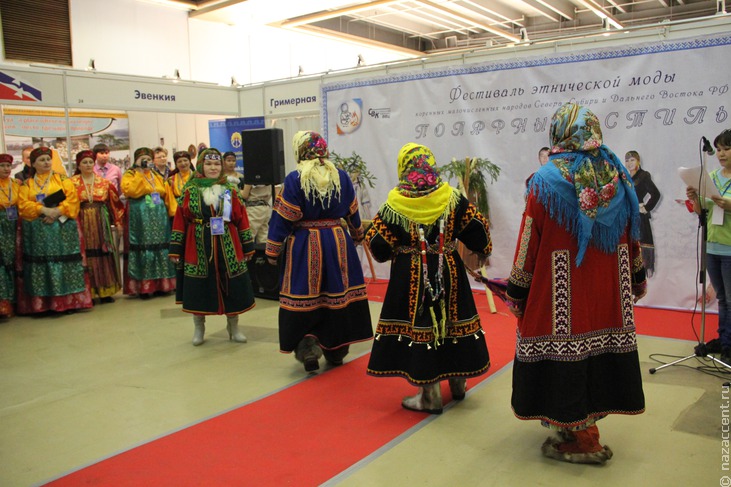 "Сокровища Севера -2013": Этнические костюмы коренных малочисленных народов - Национальный акцент