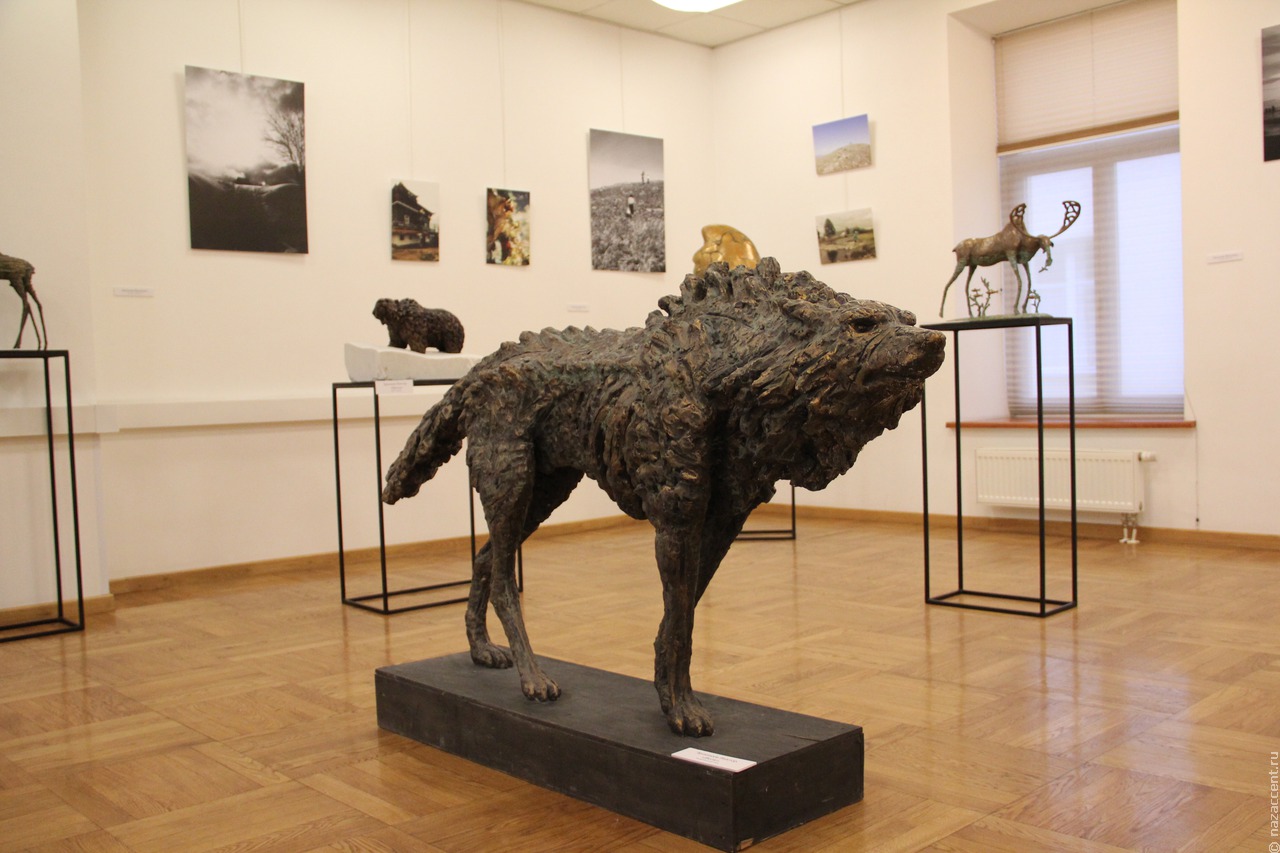 Выставка бурятских скульпторов Виктора Эрдынеева и Василисы Липатовой