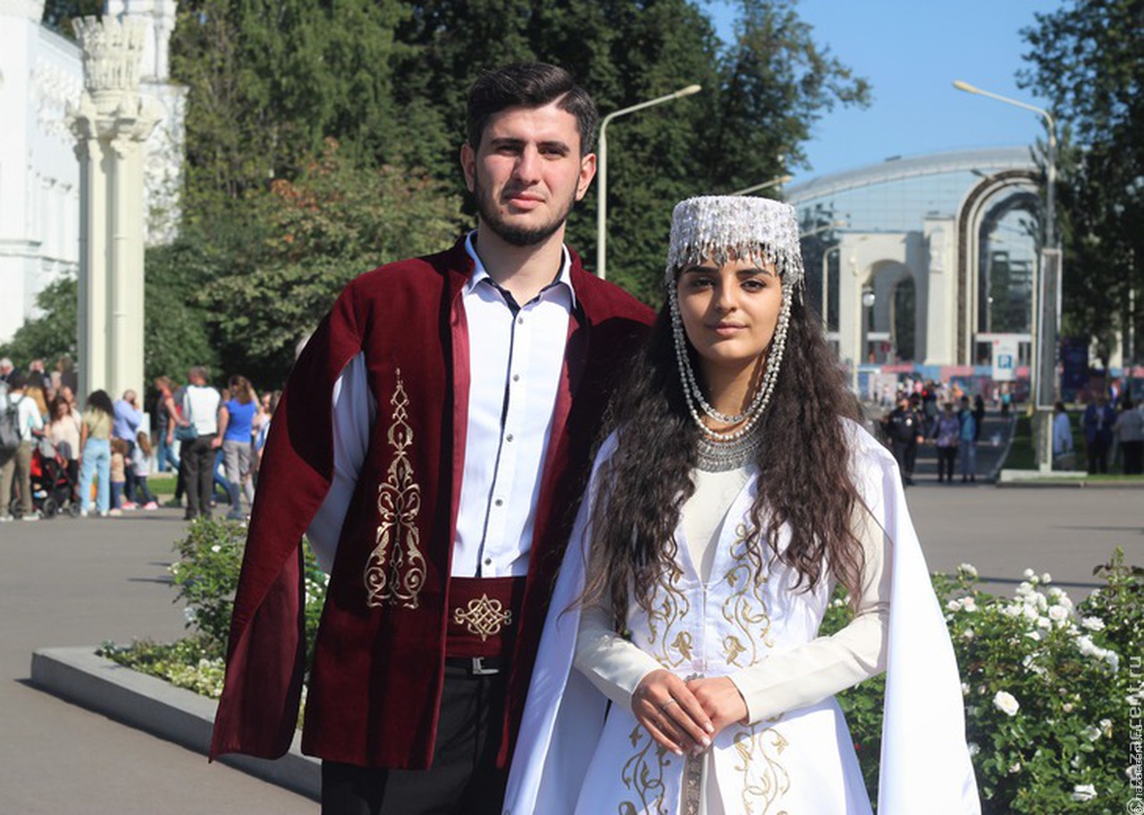 День армянской письменности в Москве отметят мастер-классом и игрой на дудуке