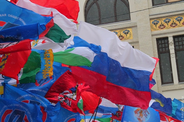 Опрос: Все меньше россиян считают традиции основой будущего страны