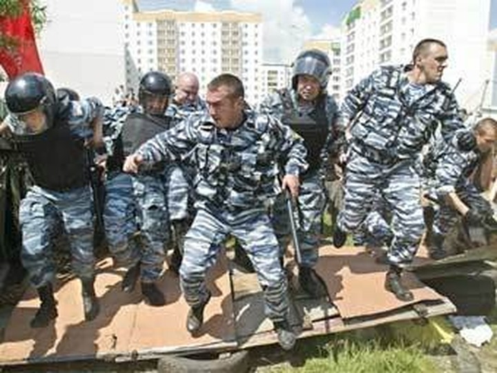 Чеченских студентов выгнали из вуза за драку с ОМОНом