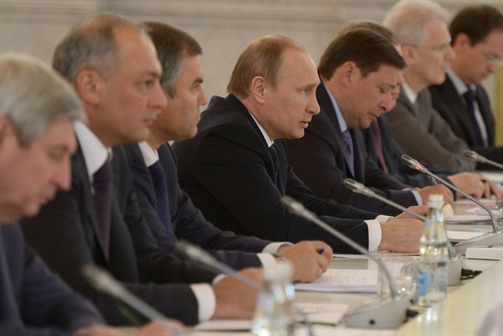 Путин: Этническая и религиозная нетерпимость становятся лозунгом для сил, стремящихся к власти