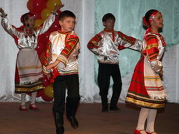 В Белгороде прошёл конкурс народного танца "Русская удаль"