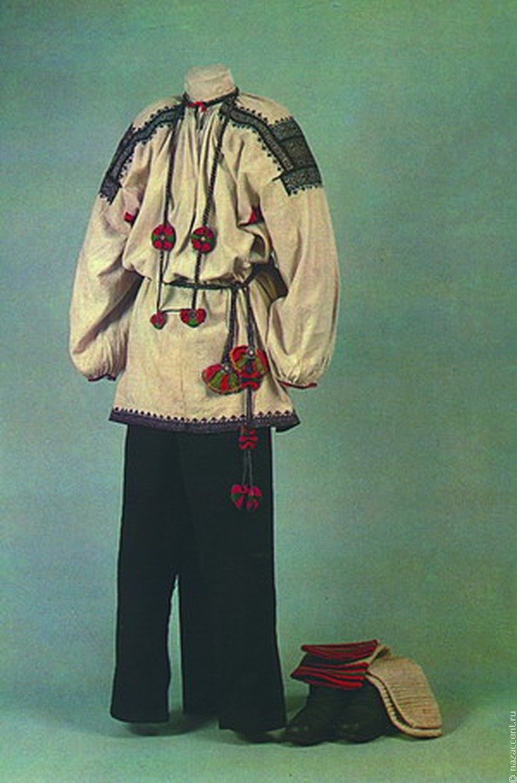 Русский национальный костюм. Живая традиция - Национальный акцент