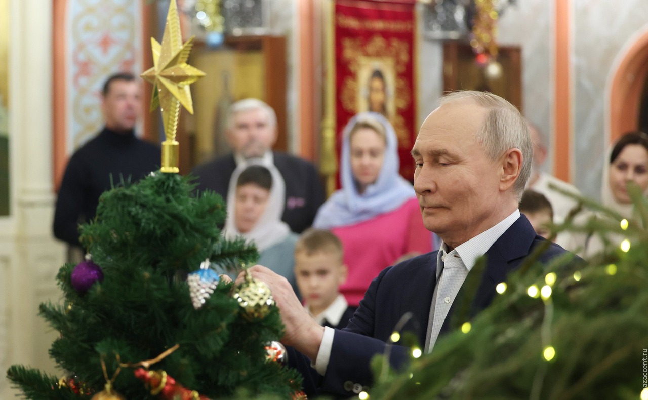 Владимир Путин и Патриарх Кирилл поздравили россиян с Рождеством