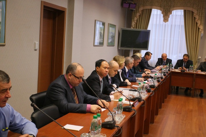 Госсовет Татарстана призвал лидеров НКА повлиять на соотечественников