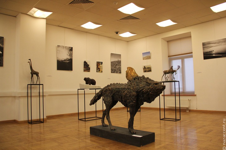 Выставка бурятских скульпторов Виктора Эрдынеева и Василисы Липатовой - Национальный акцент
