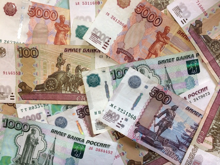 Казаки-курсанты собрали деньги на роспись храма Александра Невского