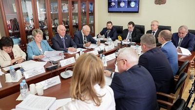 Госпрограмму по нацполитике обсудили на совместном заседании комитетов Госдумы с главой ФАДН