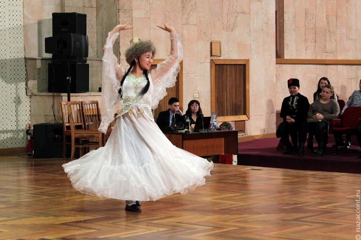 В Москве отпраздновали Цаган Сар - калмыцкий праздник весны - Национальный акцент