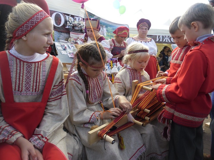 Фестиваль финно-угорских и самодийских народов начался в Санкт-Петербурге