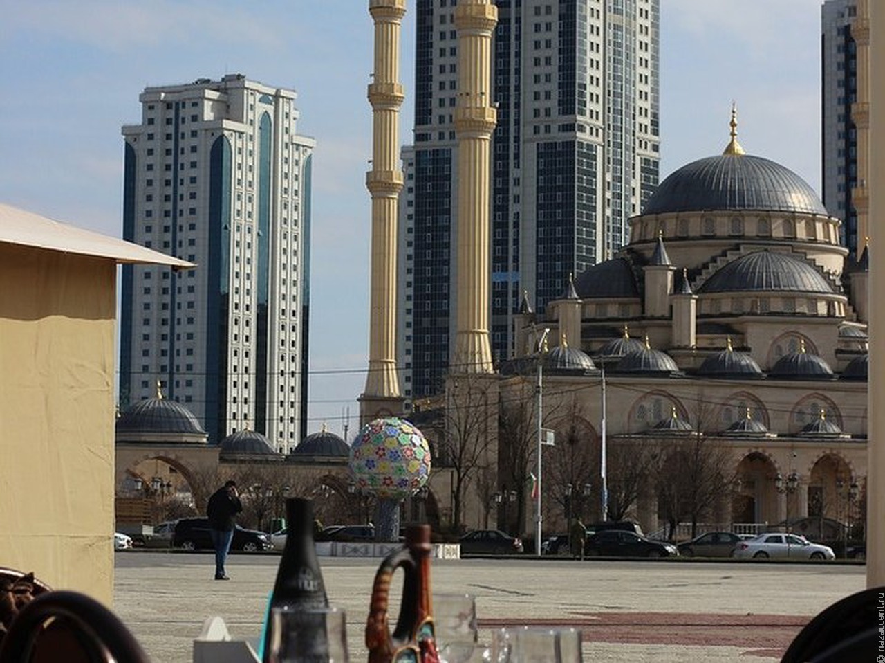 День восстановления государственности чеченского народа отметили в Чечне