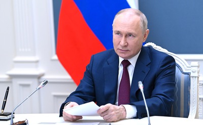 Путин поручил дополнить Стратегию госнацполитики новыми регионами России