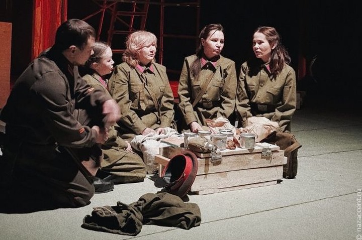 Театр обских угров представит спектакль о военном подвиге югорчанки
