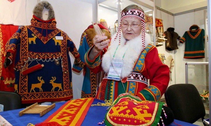 Мастеров фольклора коренных народов Севера наградили на Ямале