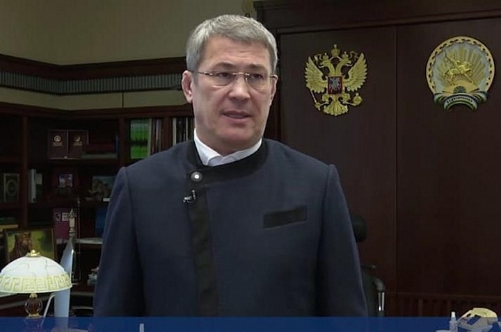 Кутюрье из Уфы выпустил линейку мужской одежды с этническими мотивами