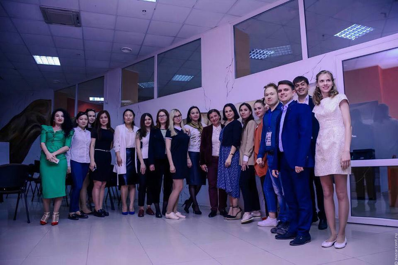 Слушатели Астраханской Школы межэтнической журналистики встретилисьс президентом ГМЖ Маргаритой Лянге
