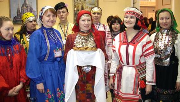 Межнациональный фестиваль "ЭтноЛад" посвятили Международному Дню толерантности