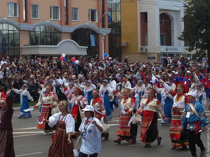 1000-лет единения: национальный парад в Саранске - Национальный акцент