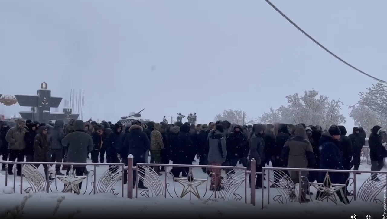 В Якутске прошли массовые акции после убийства местного жителя приезжим
