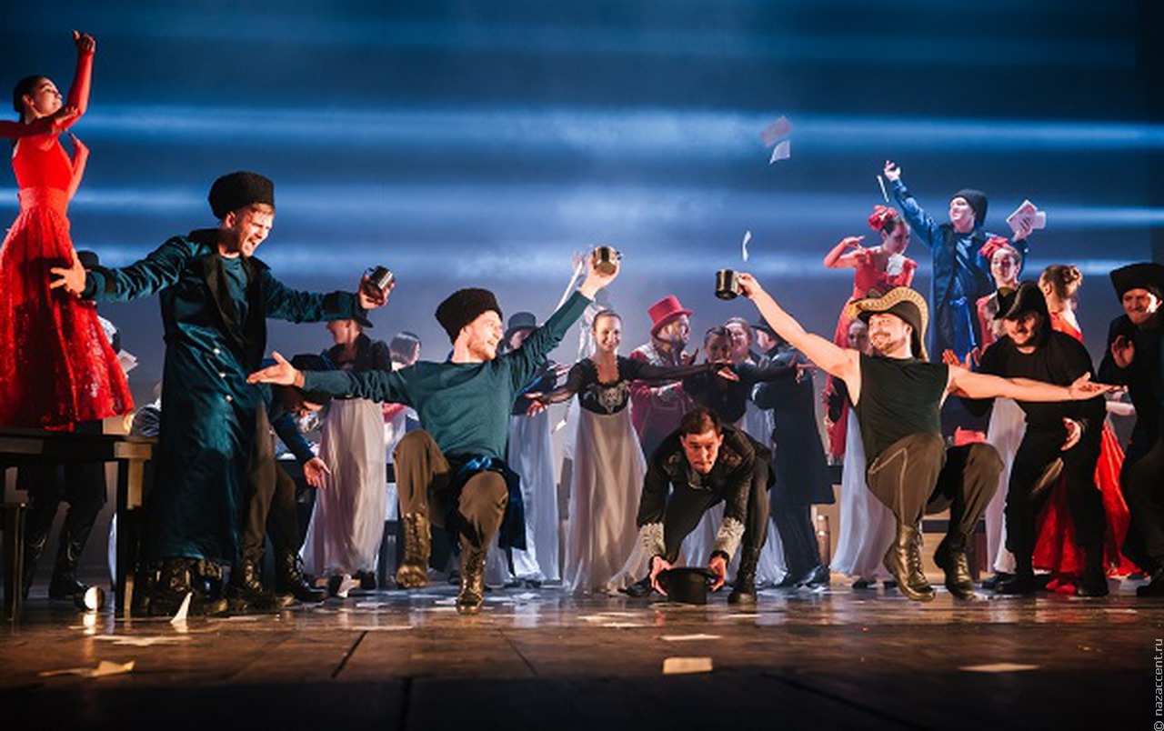 Умеют держать удар: как липецкий казачий ансамбль стал государственным театром танца   