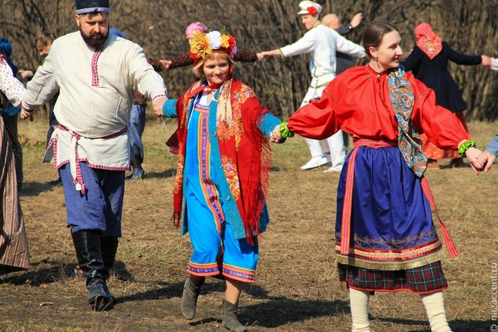 Кольцо-хоровод будут водить на "Красную горку" в Москве