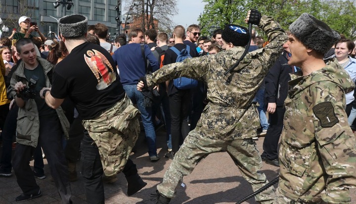 Участвовавший в драке на московском митинге казак заявил о провокациях оппозиции