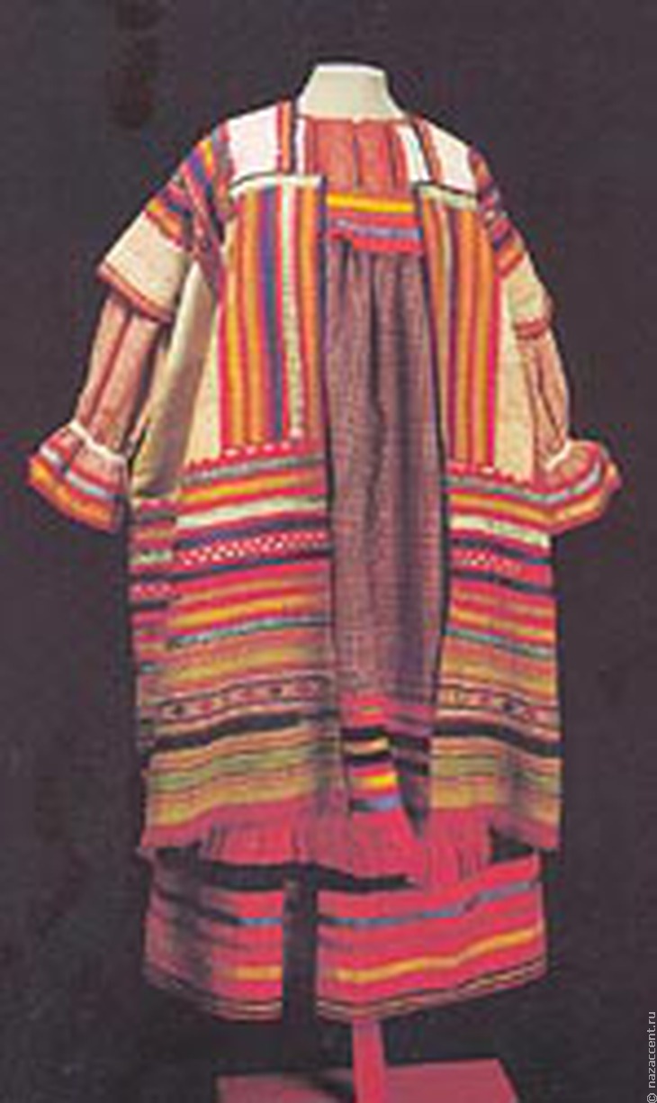 Русский национальный костюм. Живая традиция - Национальный акцент