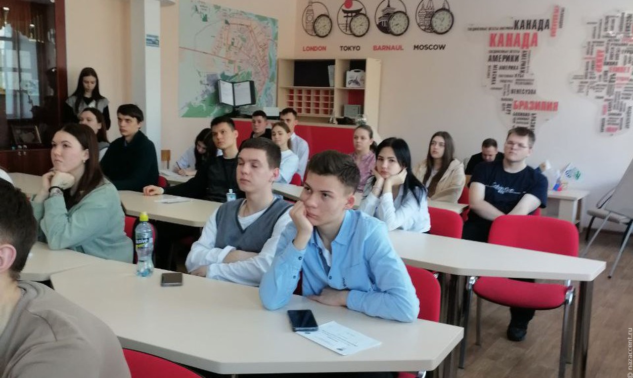 В Алтайском крае студентов познакомили с проектами Гильдии межэтнической журналистики