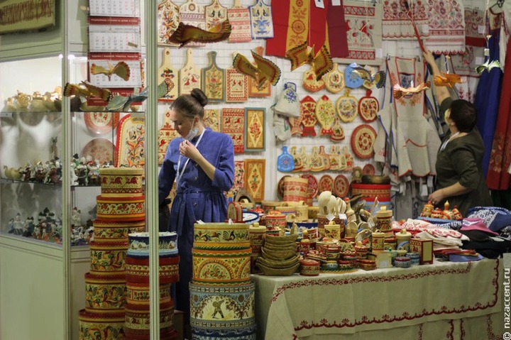 Елецкие кружева и оренбургские платки: старинные русские ремесла представят на выставке в Северной Осетии