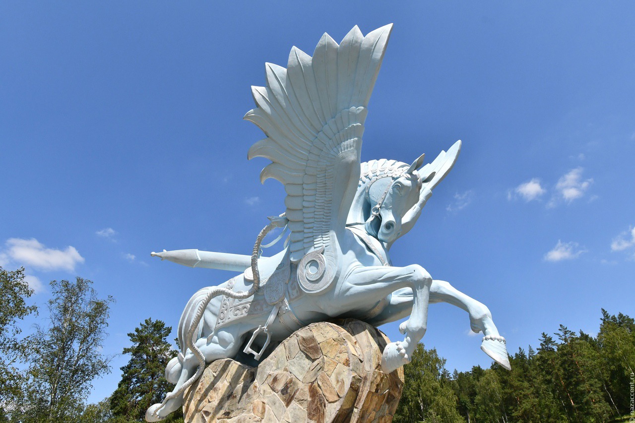 На Всемирной фольклориаде открыли первый в мире памятник герою башкирского эпоса