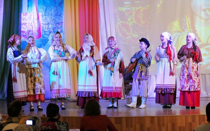 Участники фестиваля "Песни родной земли" продемонстрировали знание традиций народов Поволжья