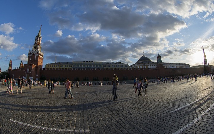 Осетины станцуют симд на Красной площади перед матчем между Россией и Хорватией