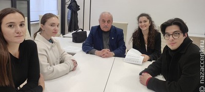    Студенты ШМЖ пообщались с председателем греческой общины