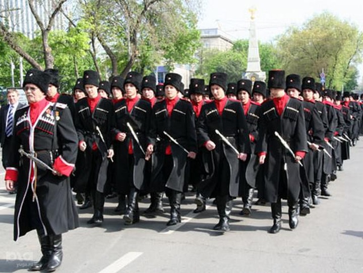 Ставропольские казаки провели митинг в поддержку изнасилованного аварцем станичника