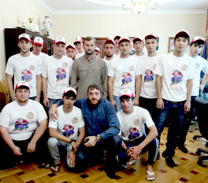 Чеченские власти связались с избитым на "Селигере" видеооператором