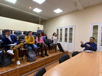 В Пскове представитель следственного управления провел занятие со студентами Школы межэтнической журналистики