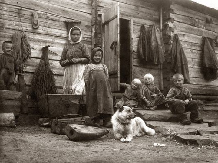 Старинное поселение и жертвенник саамов нашли ученые в Заполярье