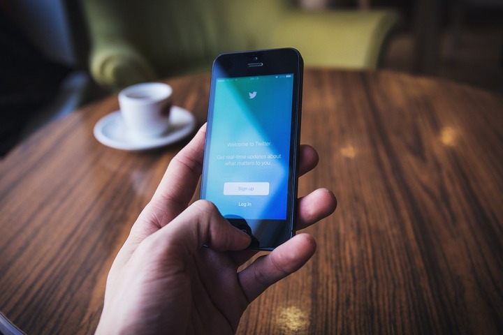 В Twitter запретили публиковать оскорбления по признаку расы и национальности
