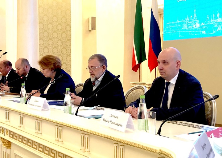 Сохранение языкового многообразия России обсудили в Казани