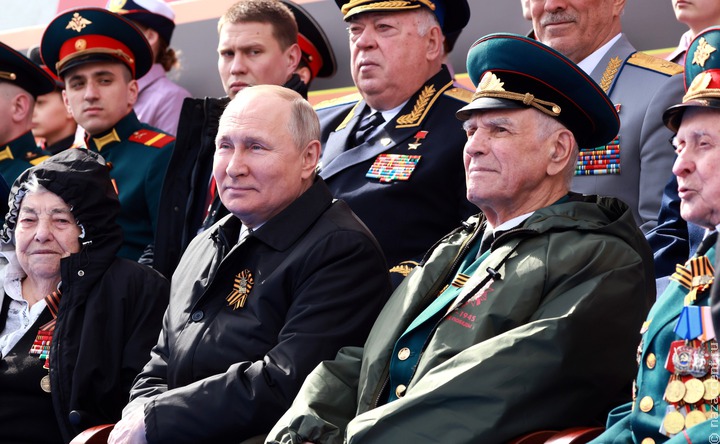 Путин на параде: Единый многонациональный народ несокрушим