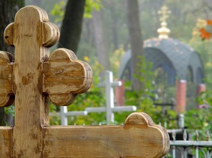 Власти Чечни пообещали убрать мусор с христианских кладбищ к Пасхе