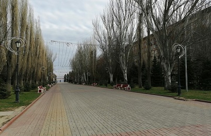 #опустевшие улицы: как выглядят города России в первые дни самоизоляции
