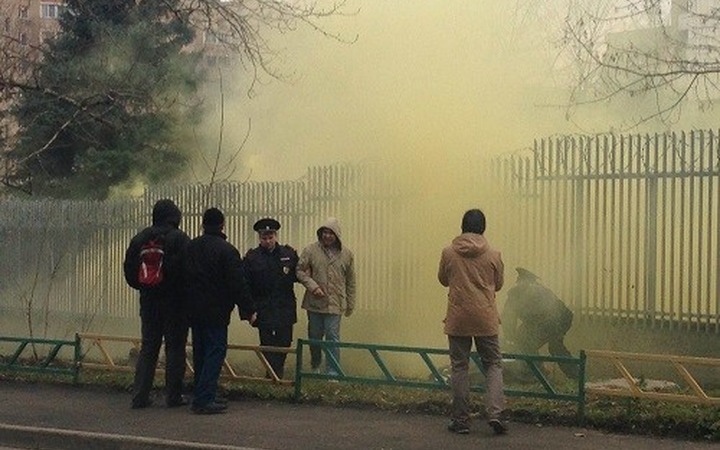 Нацболы провели акцию у посольства Польши в ответ на погромы националистов в Варшаве
