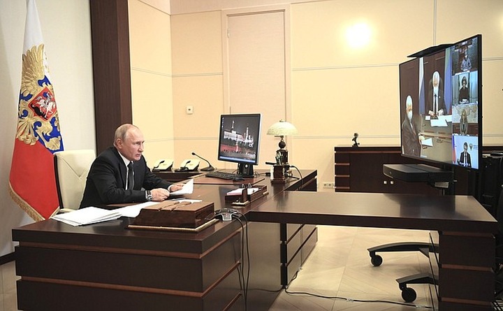 Владимир Путин обсудил ситуацию с коронавирусом с руководством и духовенством Дагестана