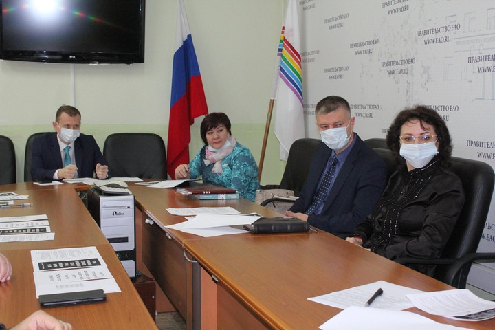 В Биробиджане таблички на остановках переведут на идиш