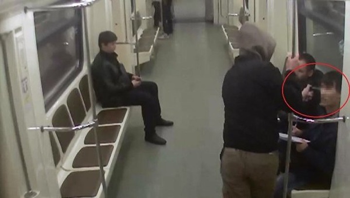 В Москве задержали футбольных фанатов, напавших на мигрантов в метро