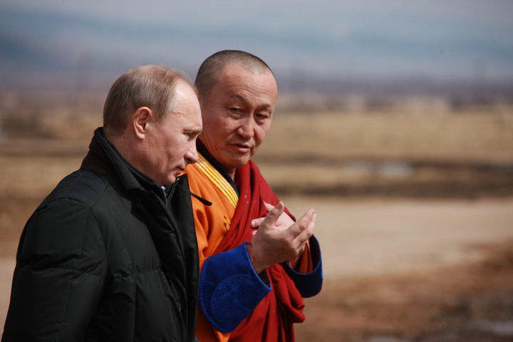 Путин поздравил буддистов с Сагаалганом