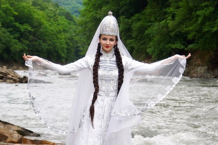 В Адыгее пройдет фестиваль-конкурс черкесских красавиц